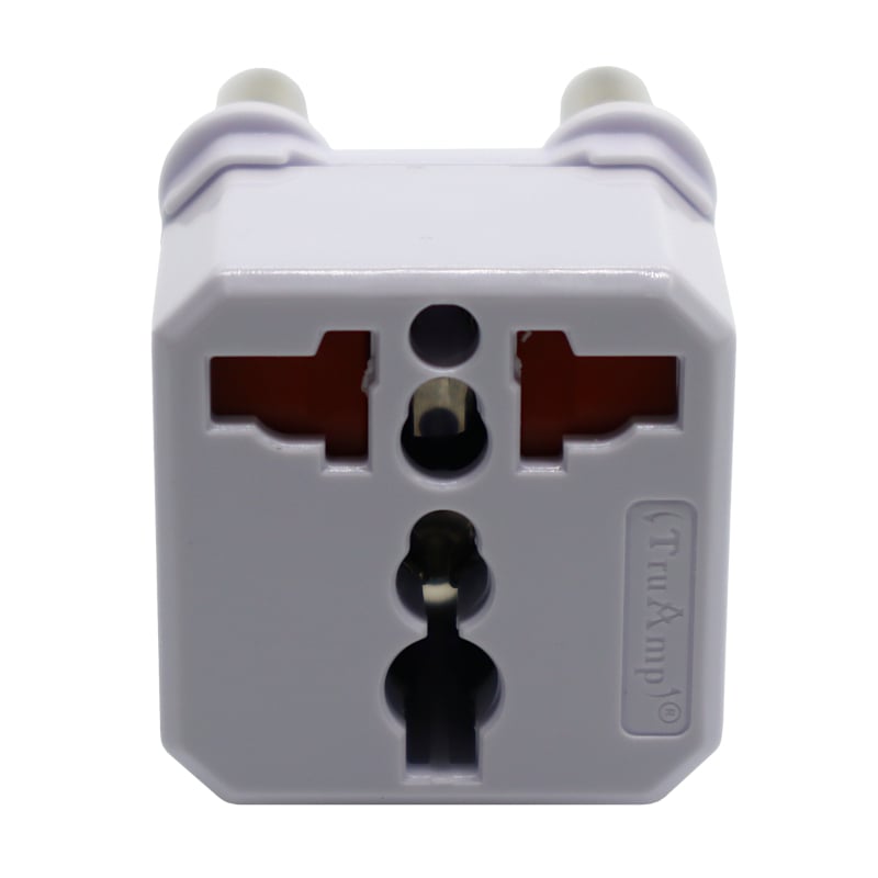 GIZZU Universal Travel Adapter - Image 2